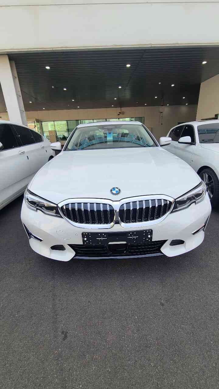 BMW 3시리즈 320i 럭셔리 게시글 썸네일