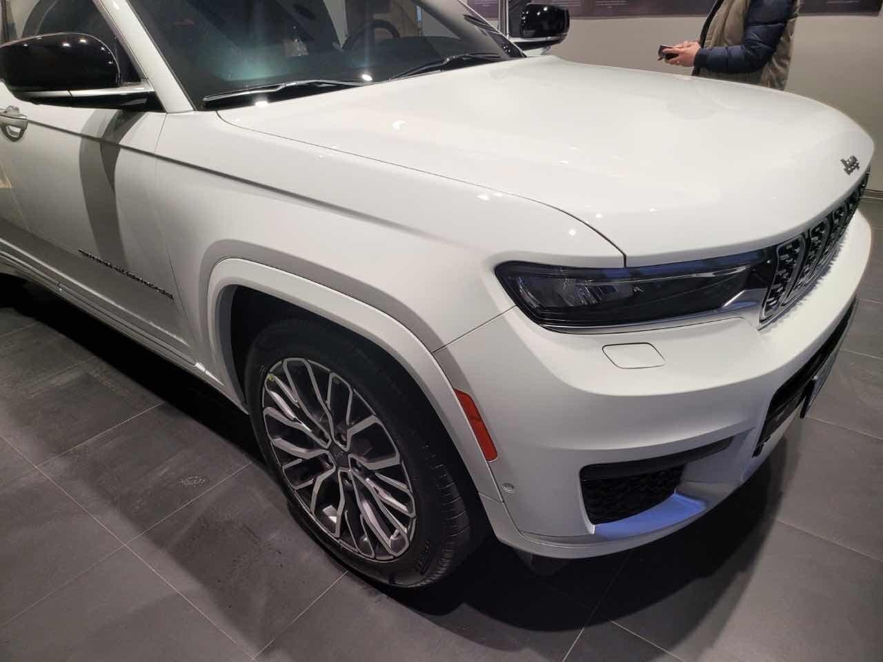 지프 그랜드 체로키 L 서밋 리저브 4x4 게시글 썸네일