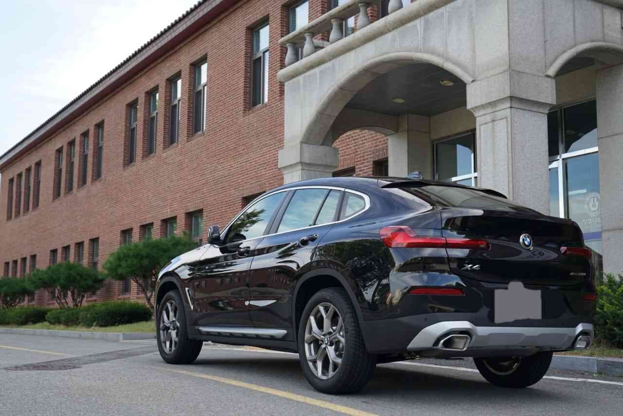 BMW X4 20i xDrive xLine 게시글 썸네일
