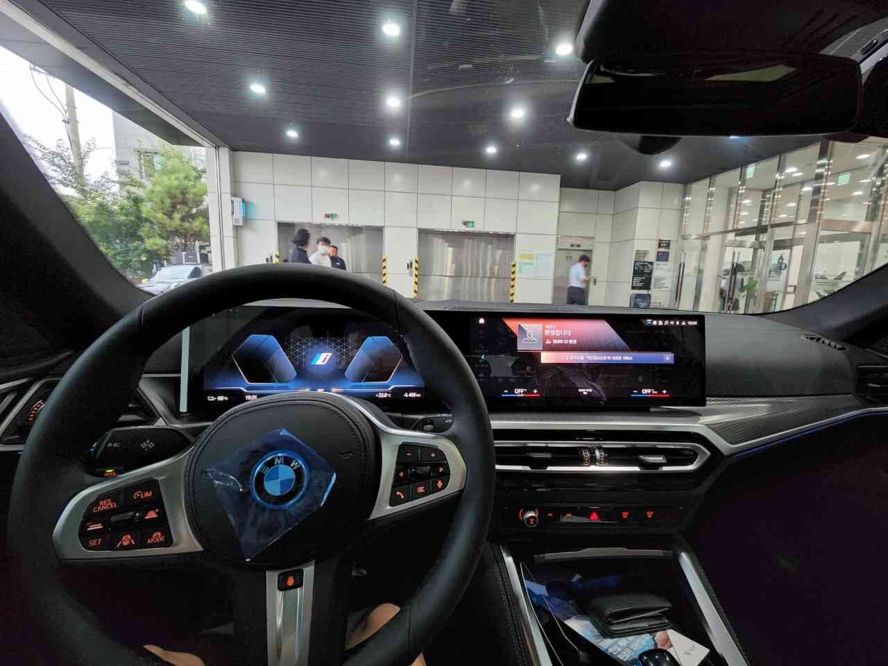 BMW i4 eDrive 40 그란쿠페 M 스포츠 P2-1 게시글 썸네일