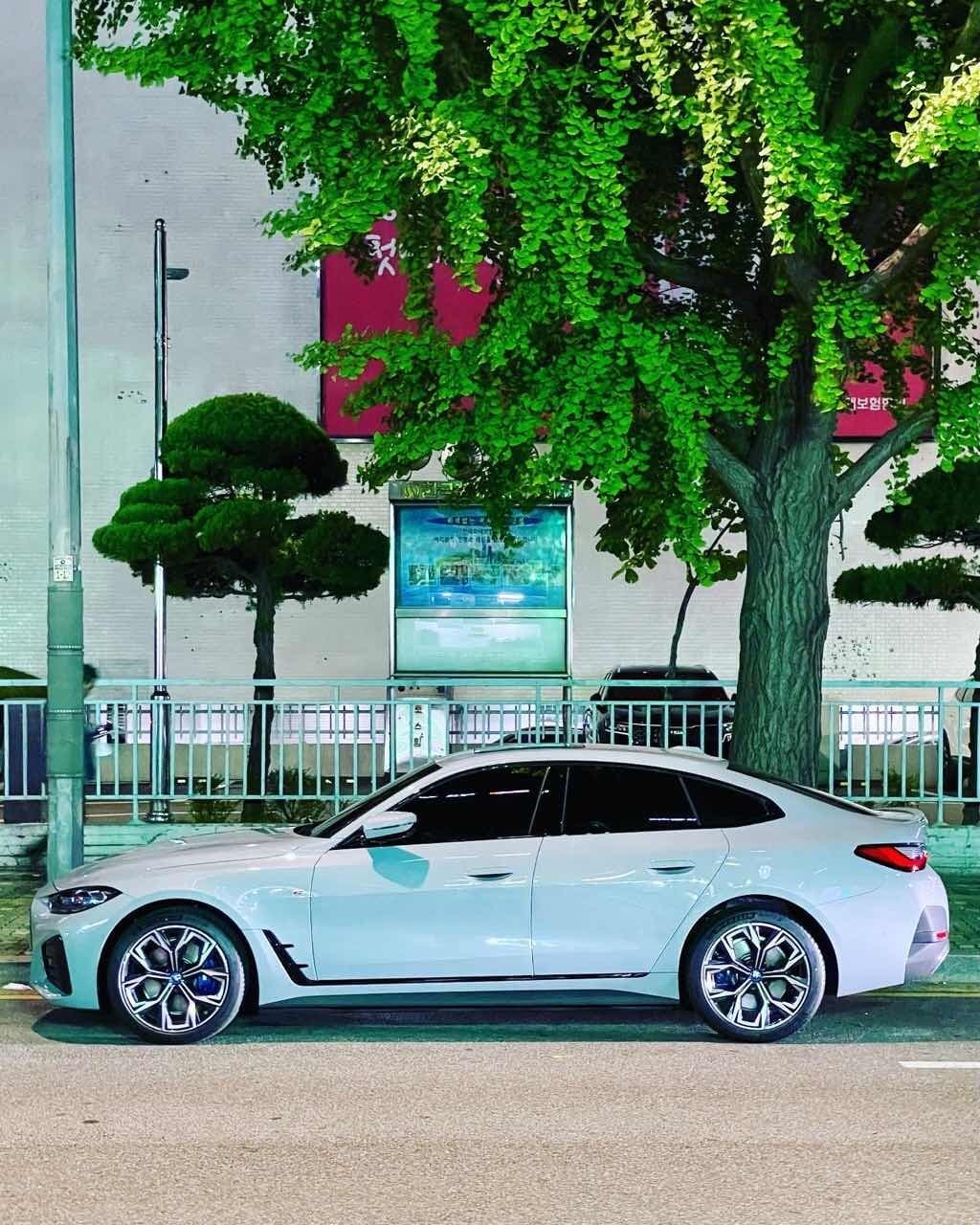 BMW i4 eDrive 40 그란쿠페 M 스포츠 프로 P2-1 게시글 썸네일