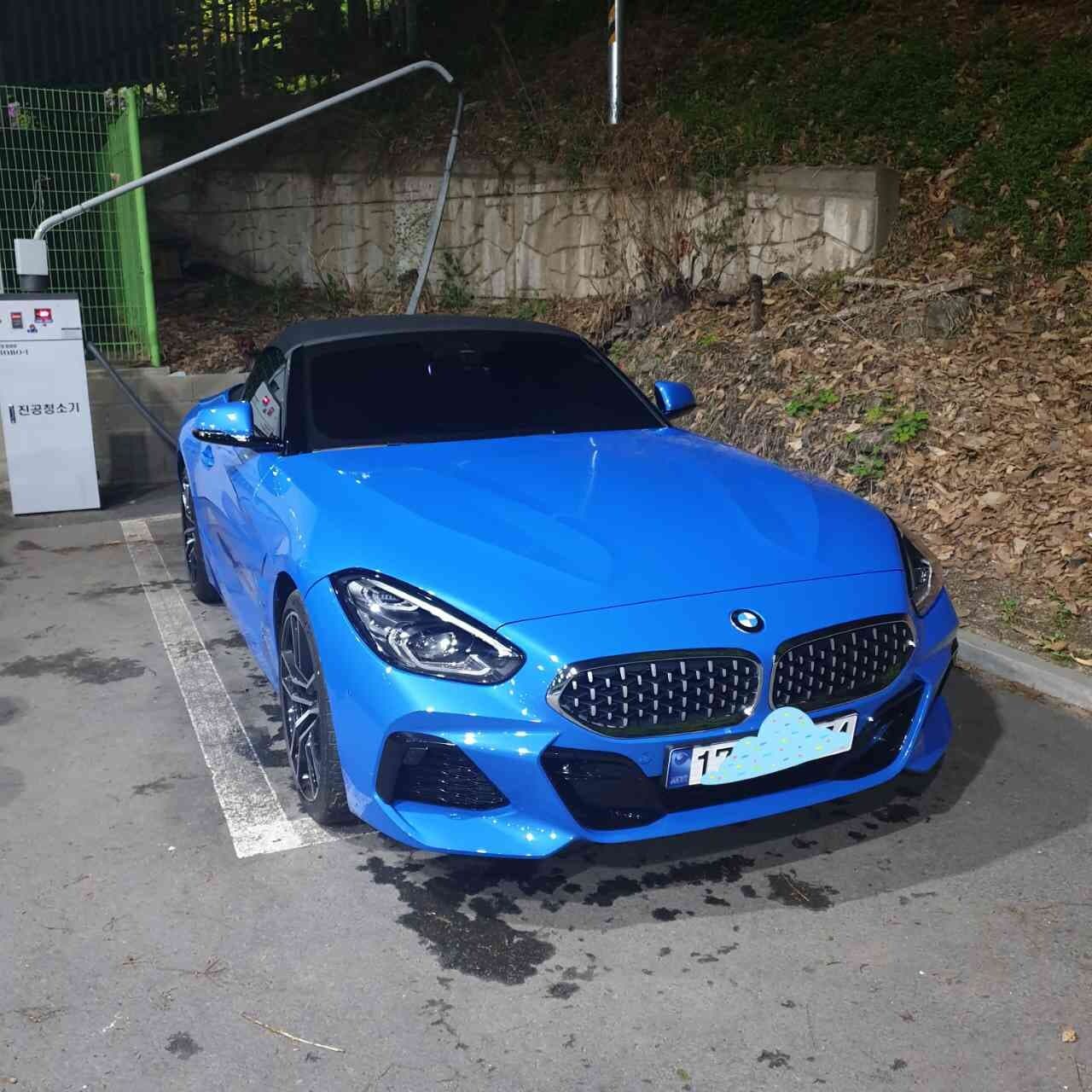 BMW Z4 20i sDrive M 스포츠 패키지 게시글 썸네일