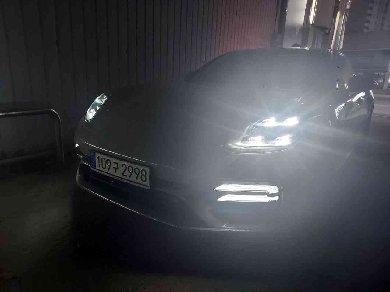 포르쉐 파나메라 파나메라 4 e-하이브리드 플래티넘 에디션 게시글 썸네일