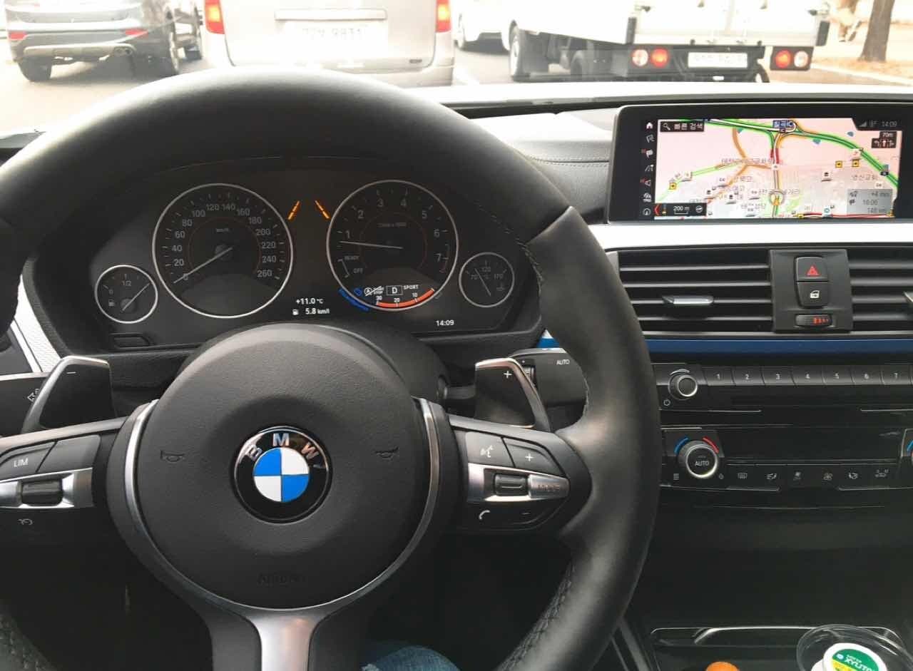 BMW 3시리즈 320i M 스포츠 패키지_OE 게시글 썸네일