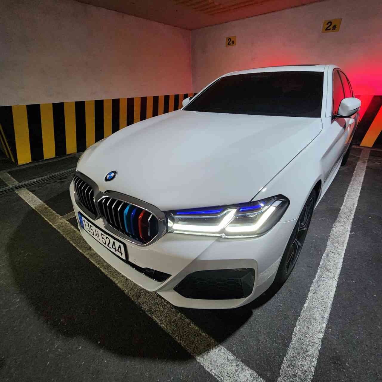 BMW 5시리즈 530i xDrive M 스포츠 패키지 게시글 썸네일