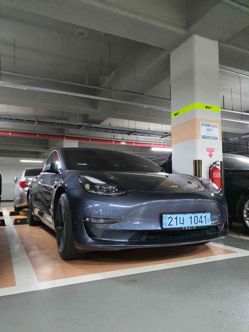 테슬라 모델 3 롱레인지 게시글 썸네일