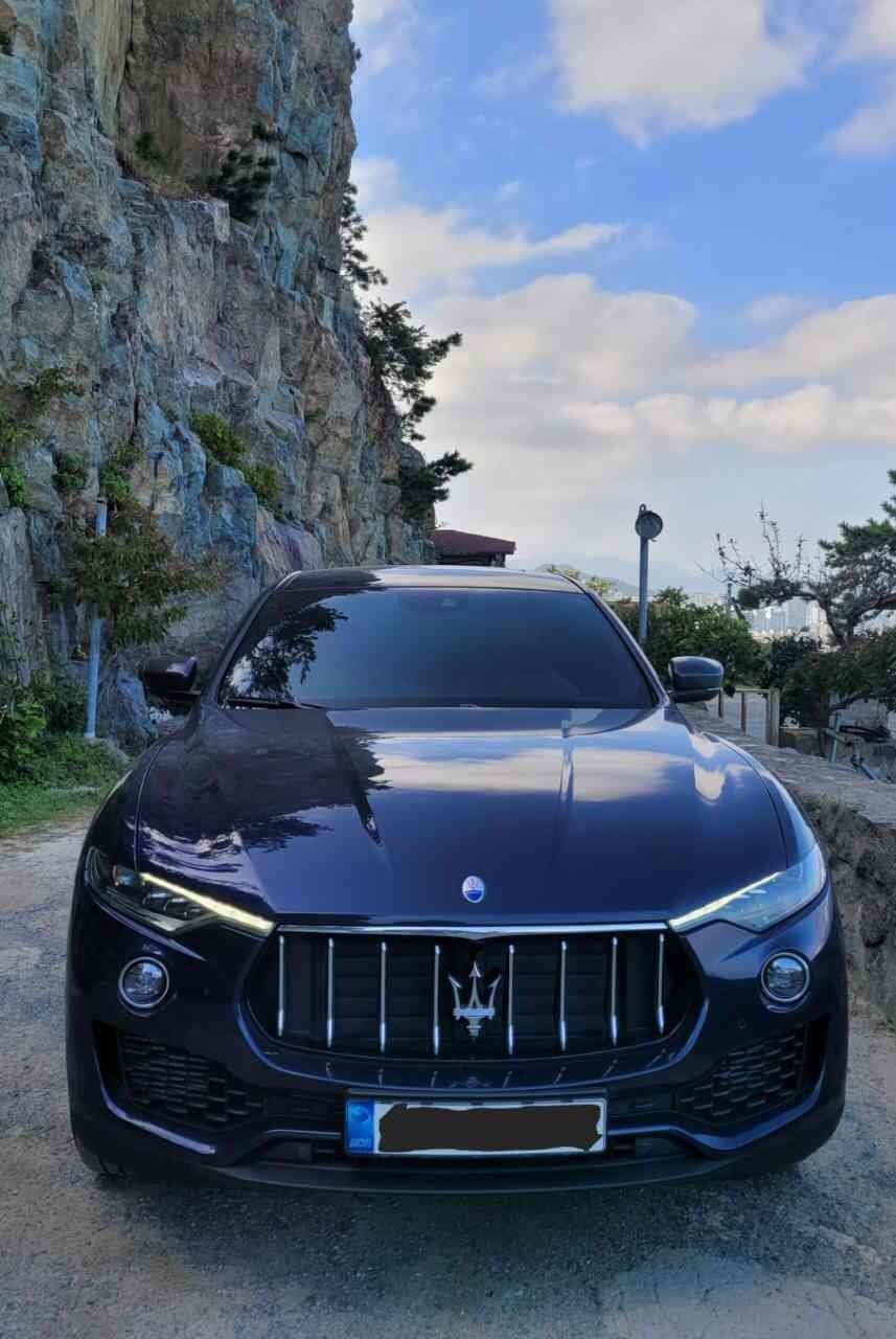 마세라티 르반떼 350 게시글 썸네일