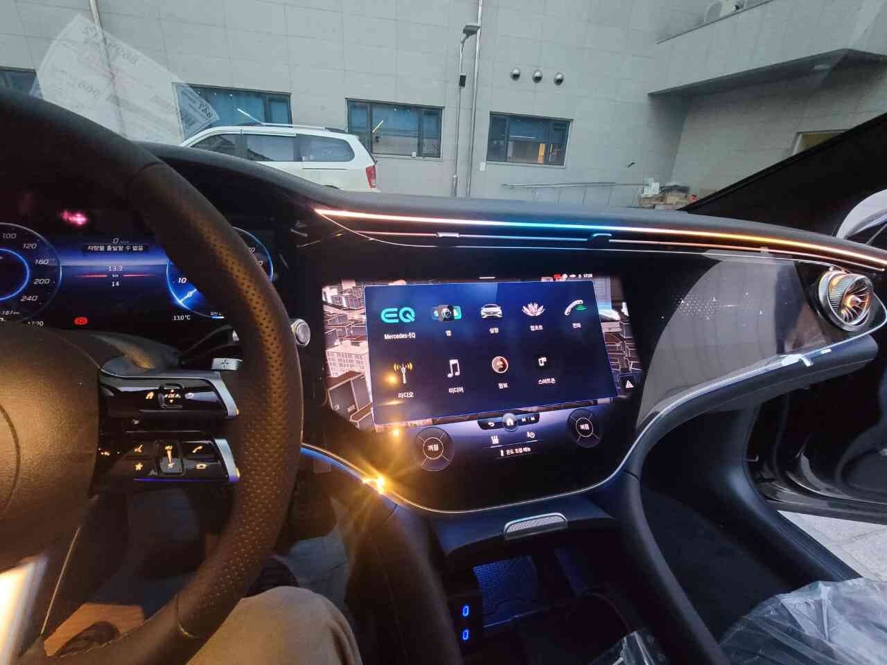 벤츠 EQS EQS 450 4MATIC 게시글 썸네일