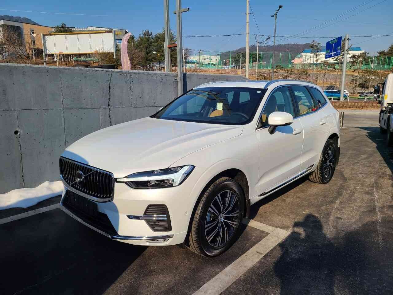 볼보 XC60 B5 인스크립션 게시글 썸네일