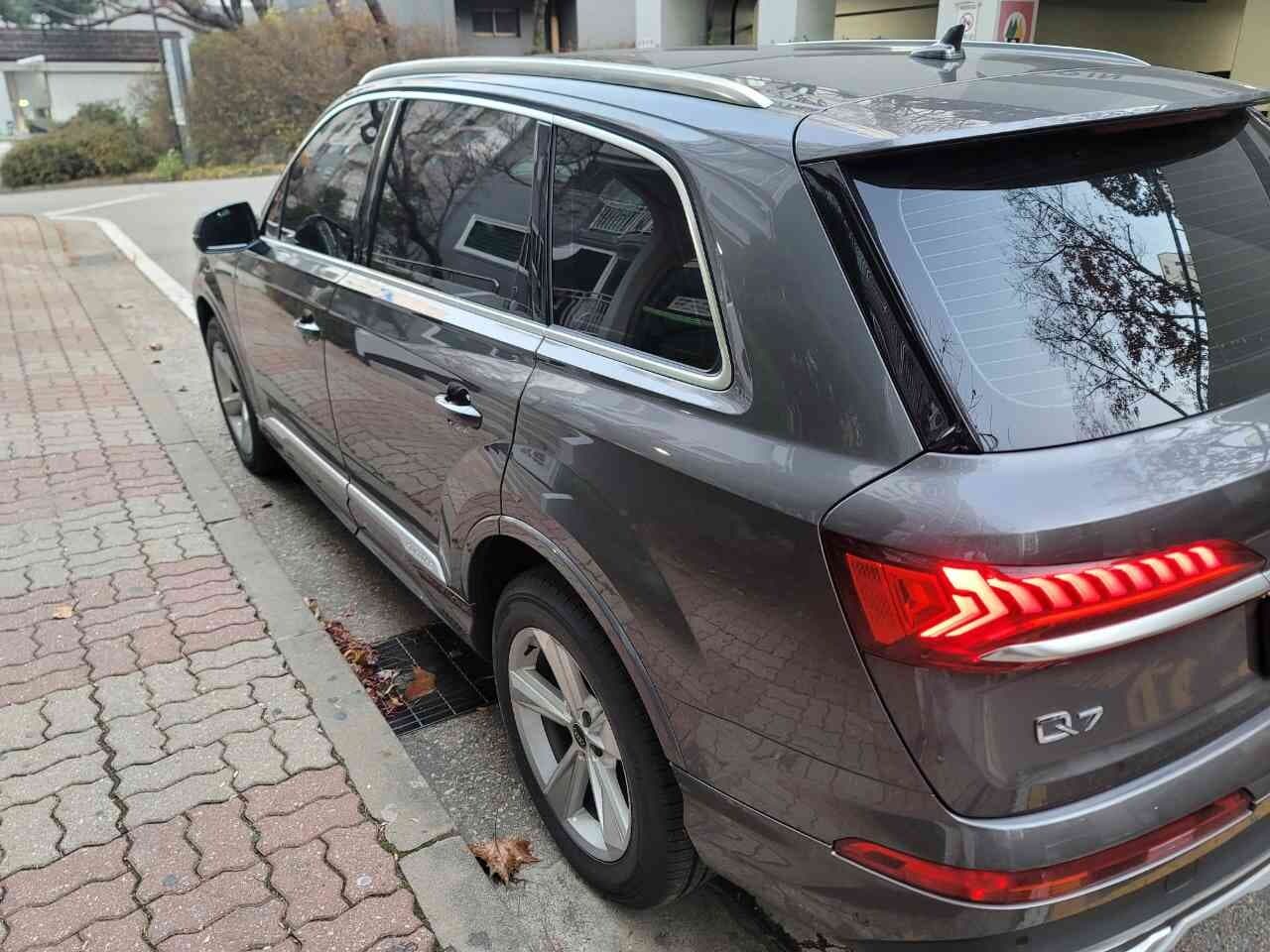 아우디 Q7 45 TDI 콰트로 게시글 썸네일
