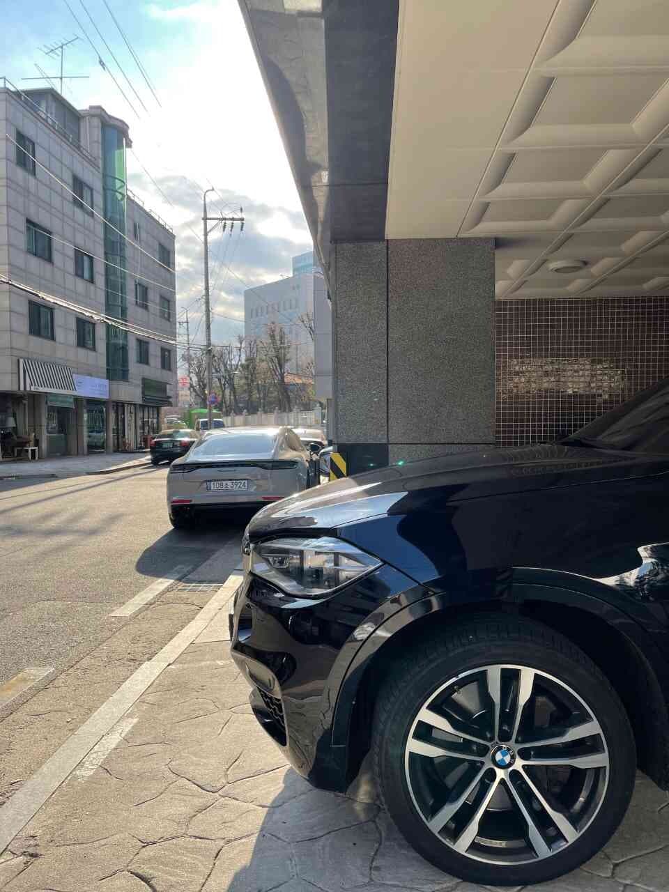 BMW X6 M50d 게시글 썸네일