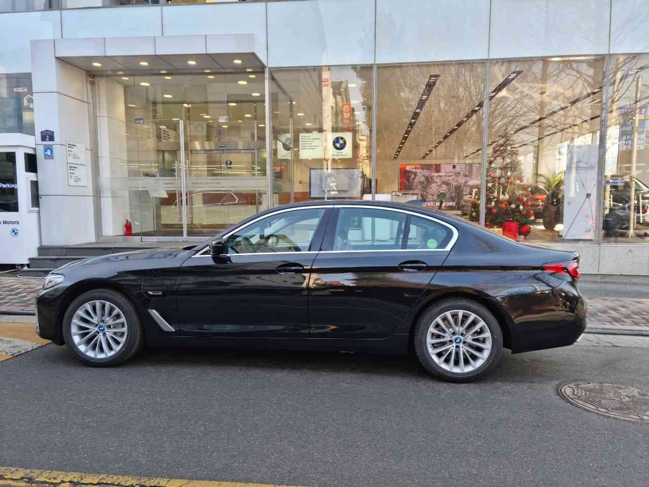 BMW 5시리즈 530e 럭셔리 P0-1 게시글 썸네일