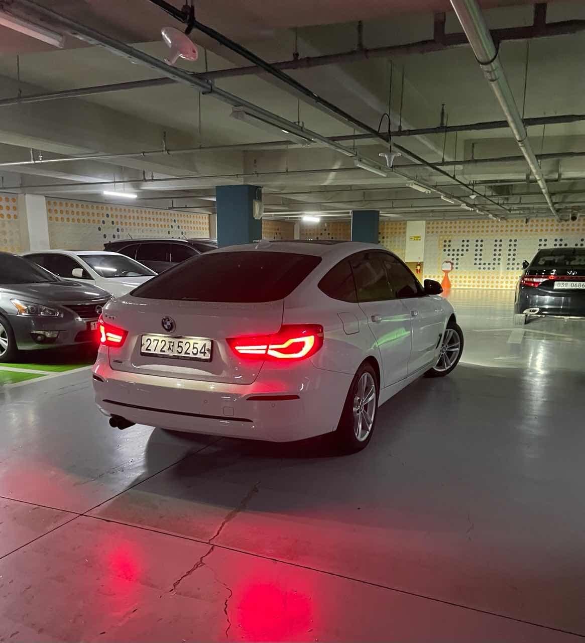 BMW 3시리즈 그란투리스모 320d GT xDrive 스포츠 게시글 썸네일