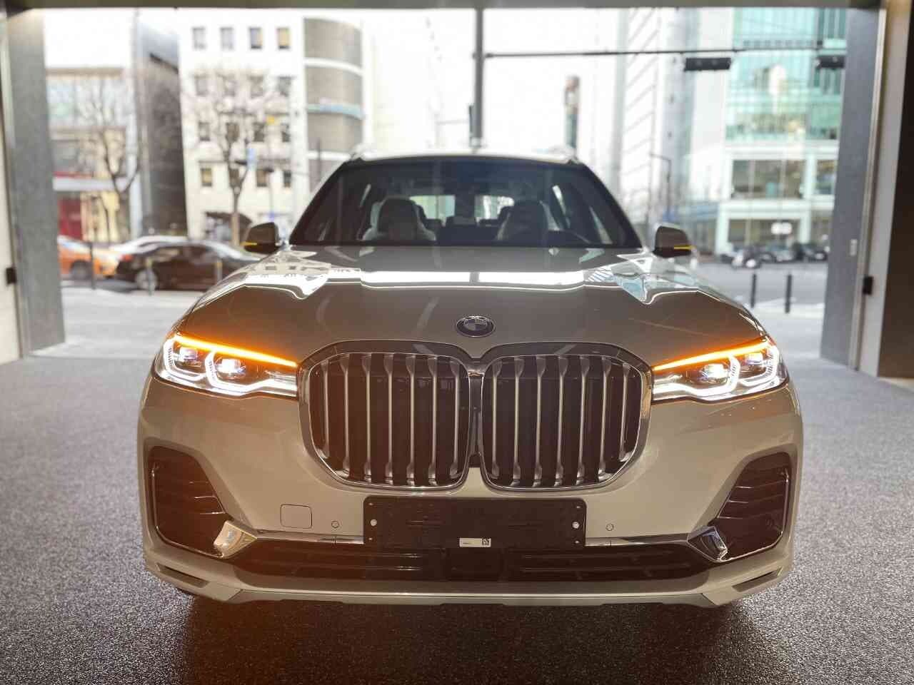 BMW X7 40i xDrive 디자인 퓨어 엑셀런스 7인승 게시글 썸네일