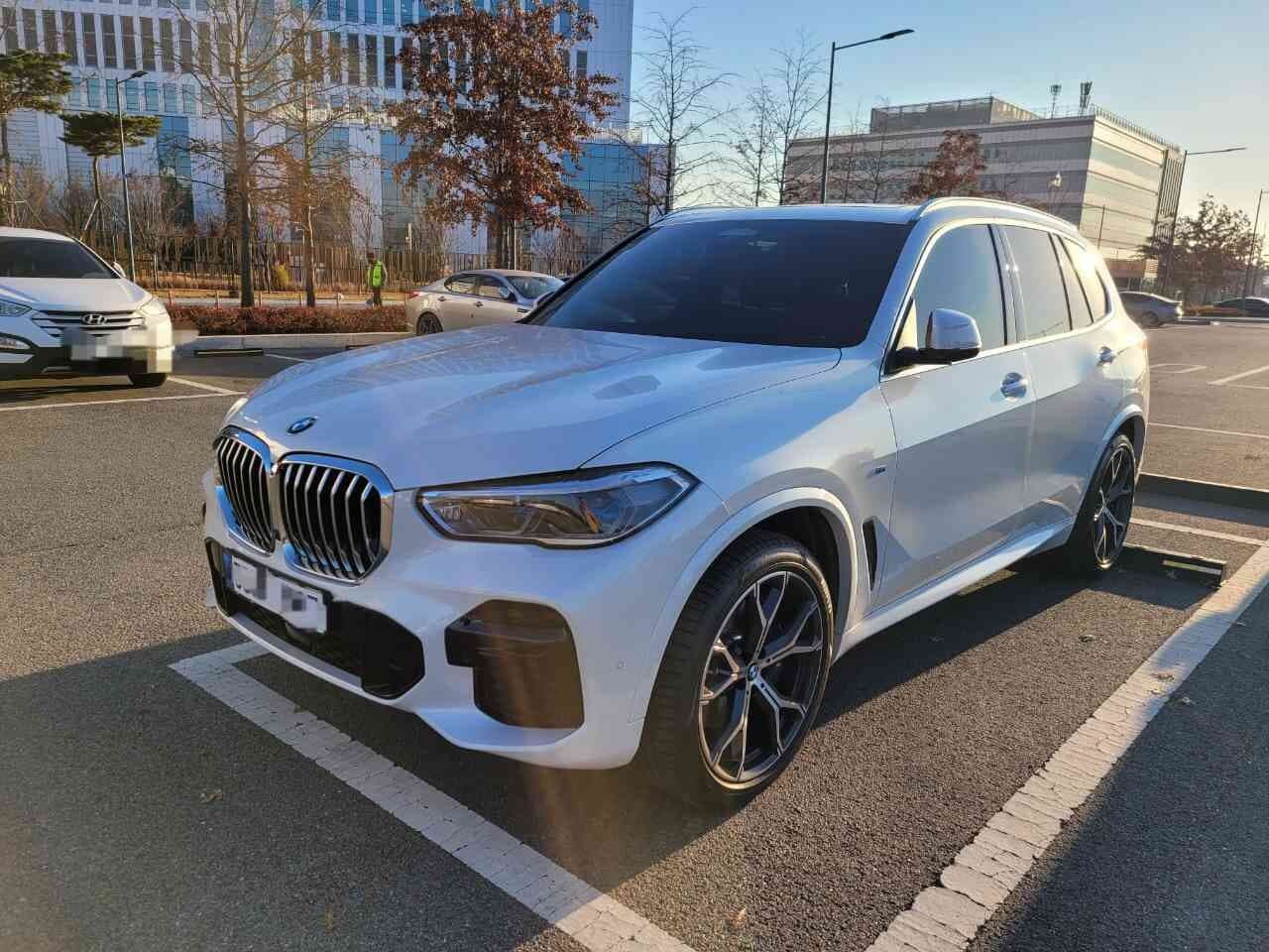 BMW X5 xDrive 40i M 스포츠 게시글 썸네일