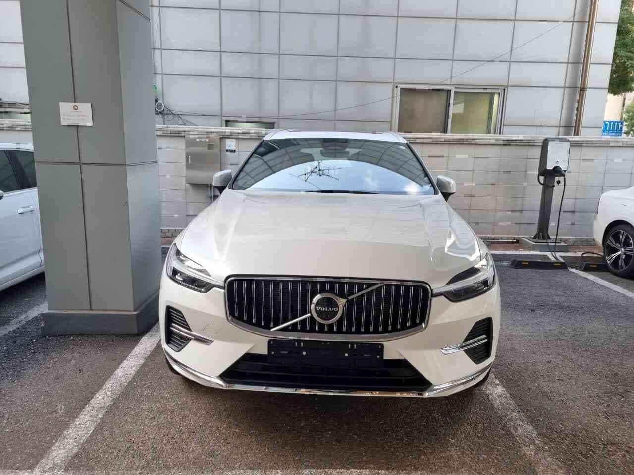 볼보 XC60 B5 인스크립션 게시글 썸네일