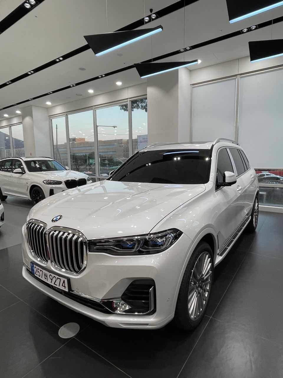 BMW X7 40i xDrive 디자인 퓨어 엑셀런스 6인승 게시글 썸네일
