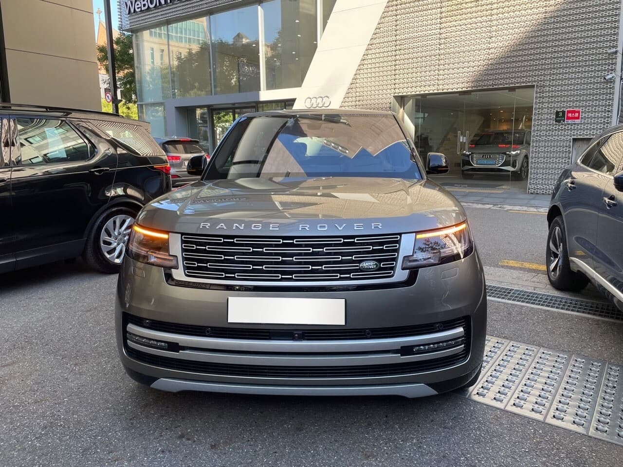 랜드로버 레인지로버 AB P530 LWB (5인승) 게시글 썸네일