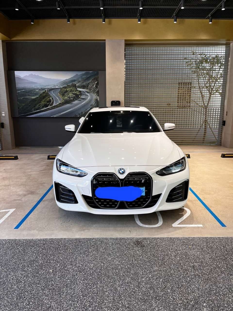 BMW i4 eDrive 40 그란쿠페 M 스포츠 프로 P2-1 게시글 썸네일