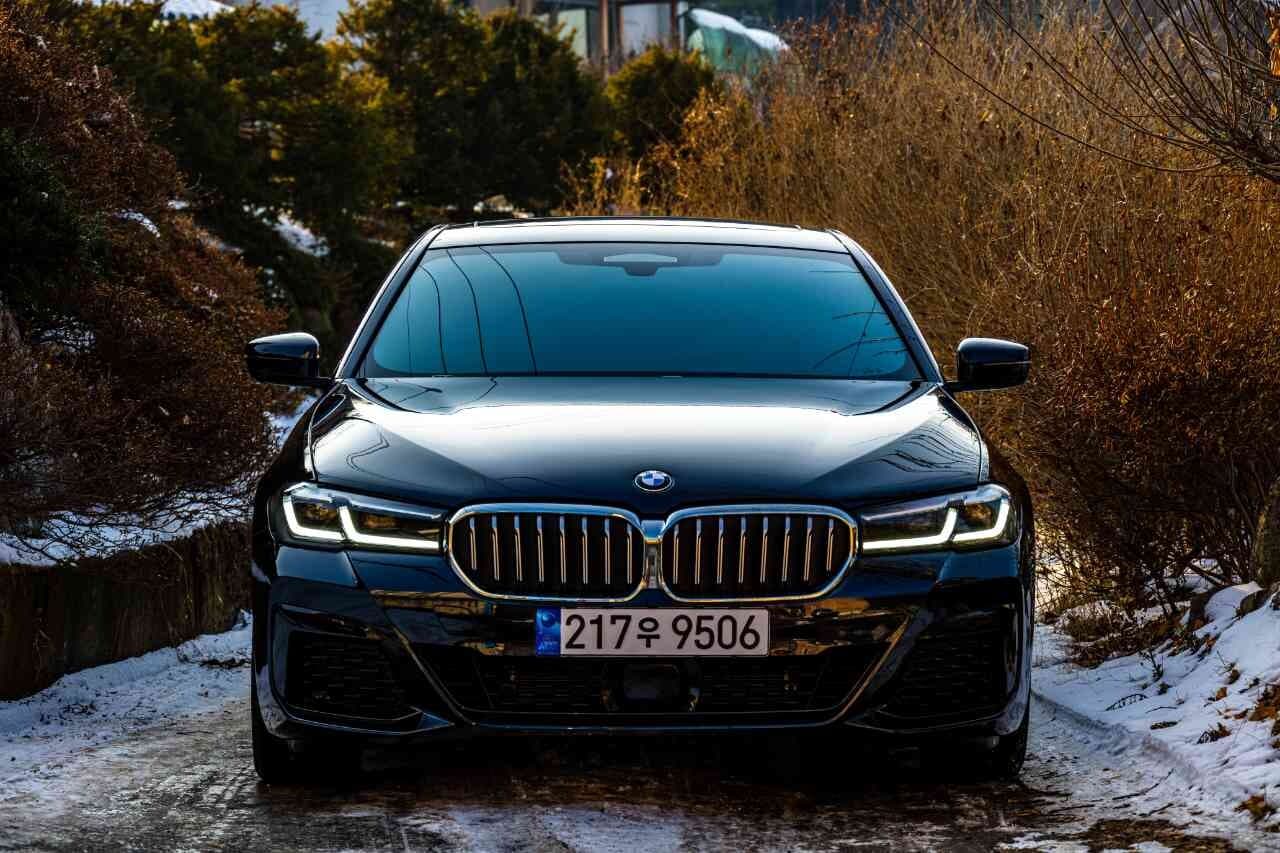 BMW 5시리즈 520i M 스포츠 패키지 게시글 썸네일