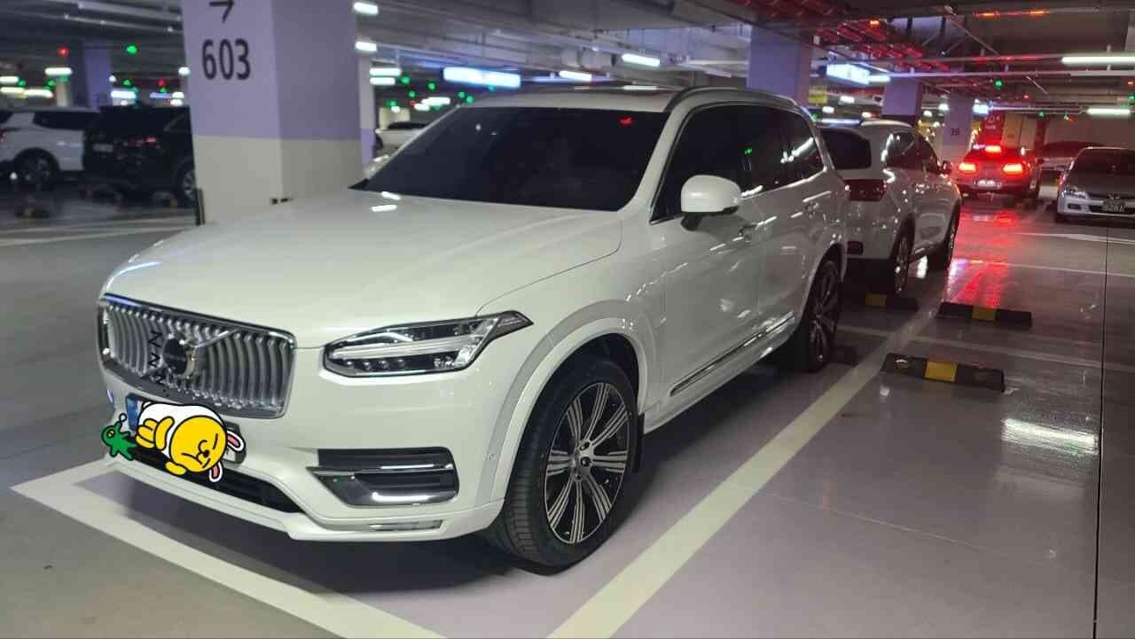 볼보 XC90 B6 AWD 얼티메이트 브라이트 게시글 썸네일