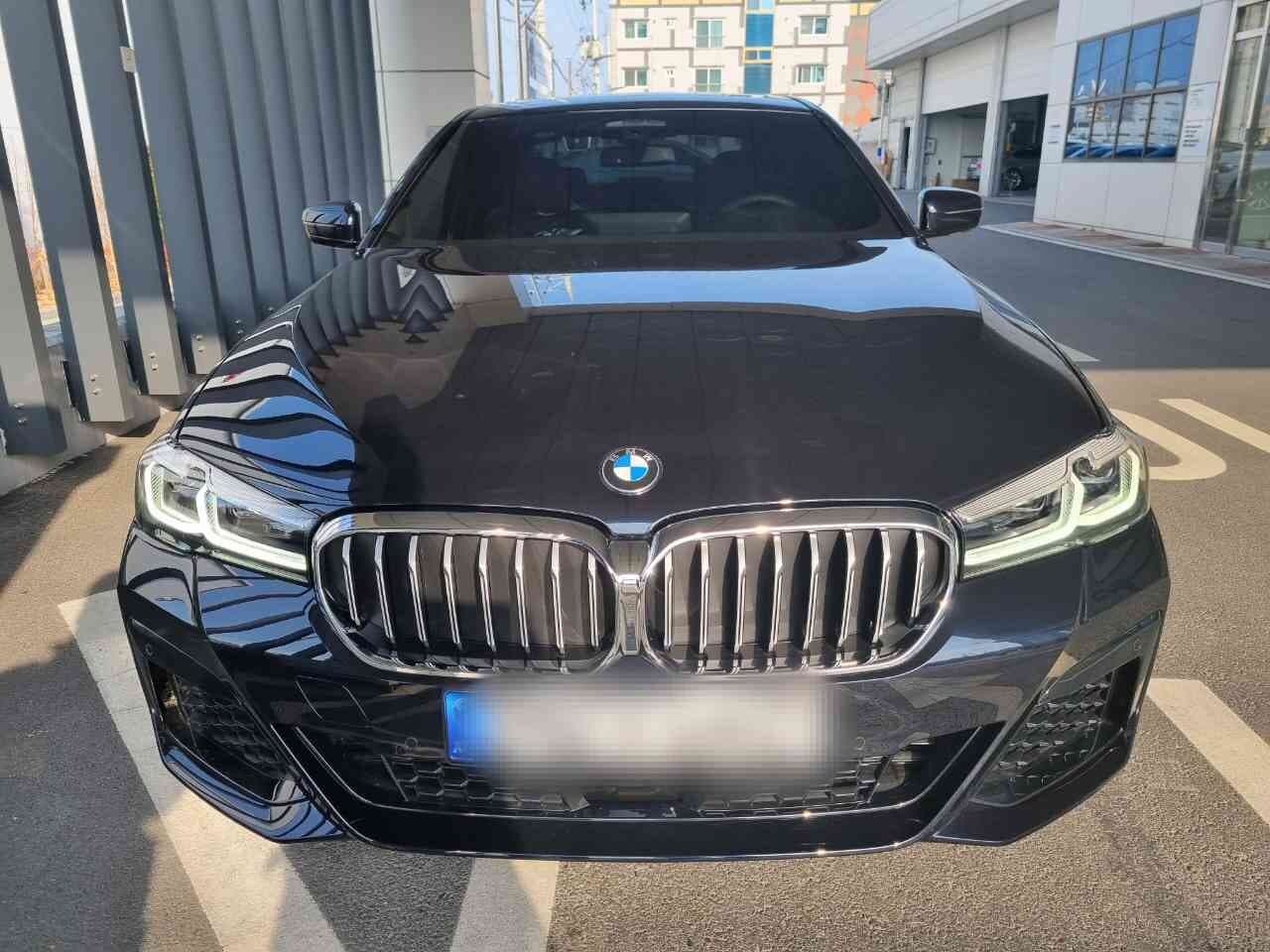 BMW 5시리즈 530i xDrive M 스포츠 패키지 P0-1 게시글 썸네일