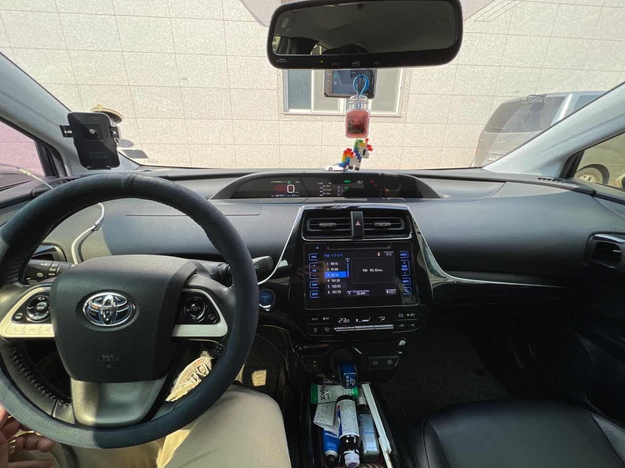 토요타 프리우스 1.8 하이브리드 E 게시글 썸네일