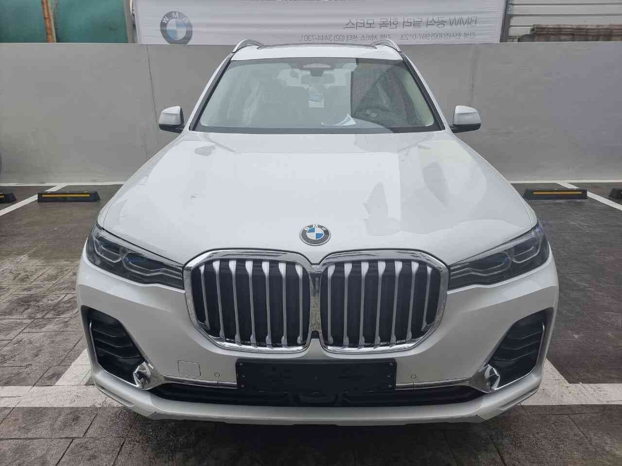 BMW X7 40i xDrive 디자인 퓨어 엑셀런스 7인승 P1 게시글 썸네일