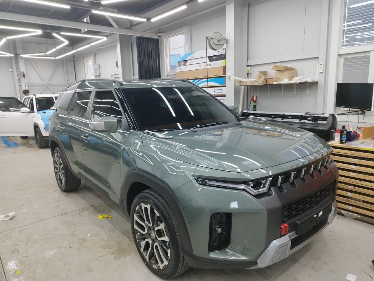 KG 모빌리티 토레스 T7 게시글 썸네일