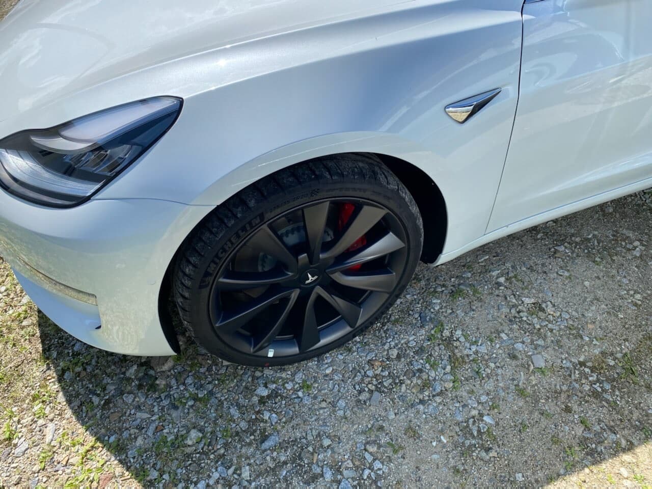 테슬라 모델 3 퍼포먼스 게시글 썸네일