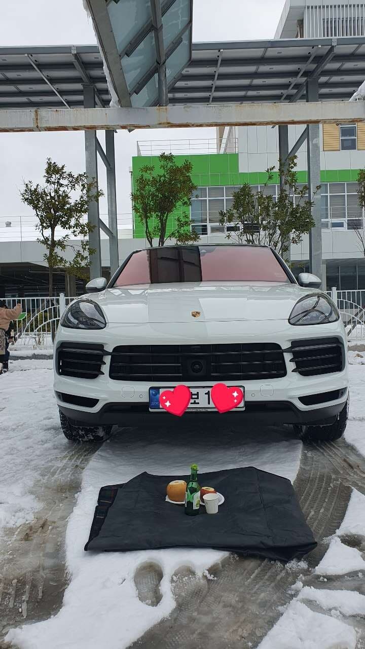 포르쉐 카이엔 쿠페 카이엔 쿠페 플래티넘 에디션 게시글 썸네일