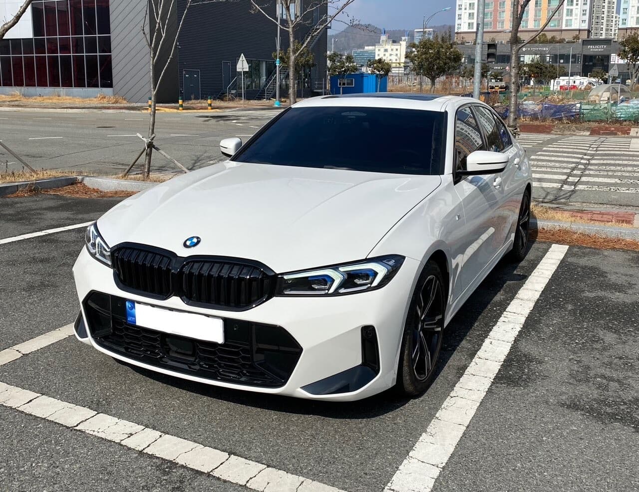 BMW 3시리즈 320i M 스포츠 게시글 썸네일