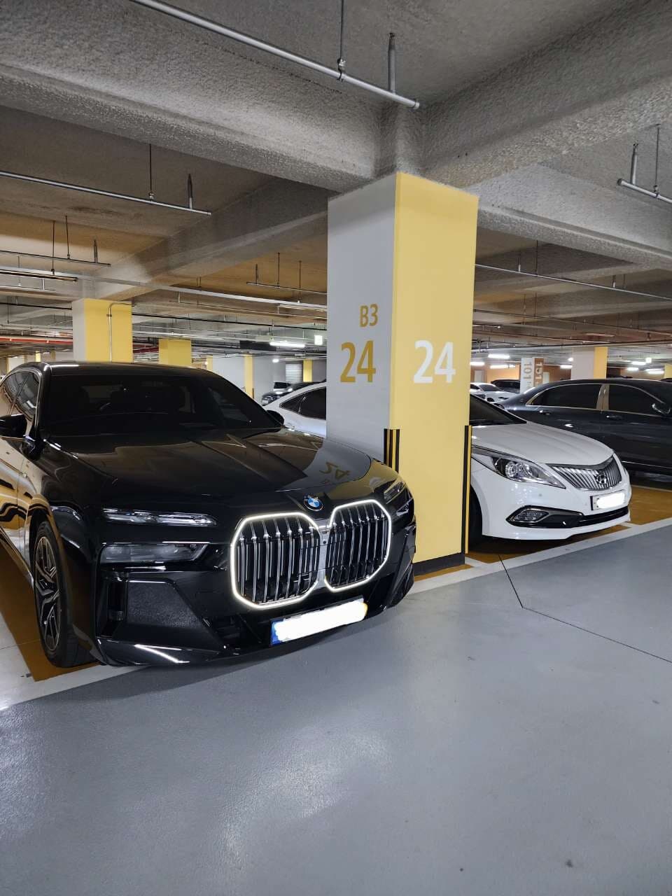 BMW 7시리즈 740i sDrive M 스포츠 패키지 게시글 썸네일