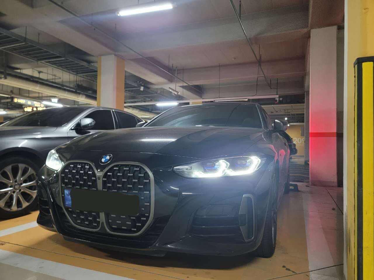 BMW 4시리즈 M440i xDrive 쿠페 게시글 썸네일