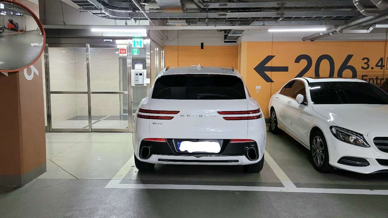 제네시스 GV70 가솔린 2.5 터보 2WD 게시글 썸네일