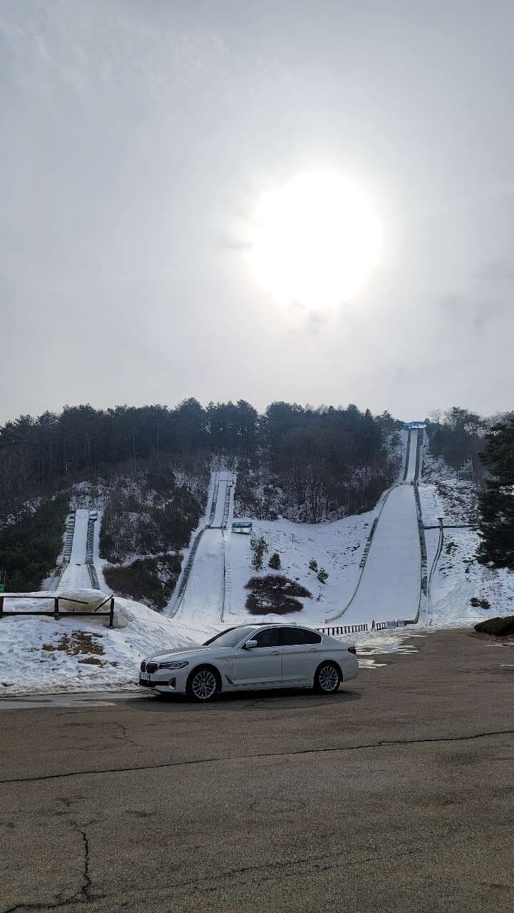 BMW 5시리즈 530e 럭셔리 P2 게시글 썸네일