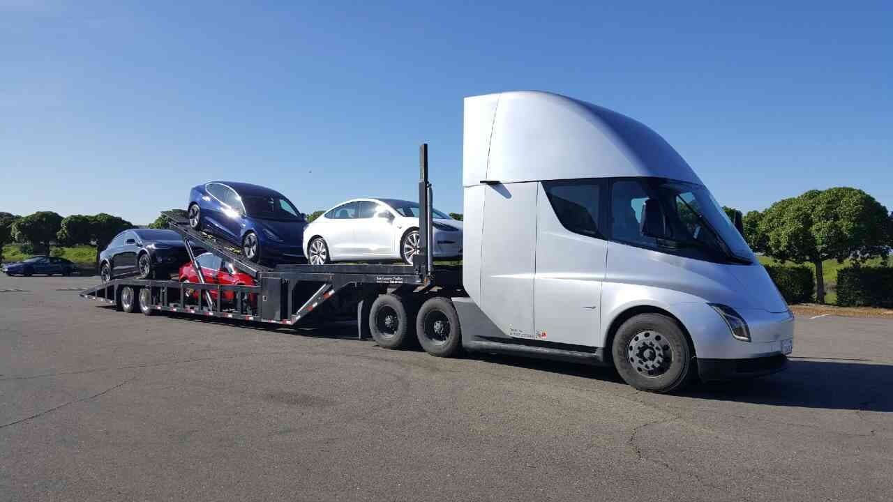 800km 달리는 괴물 전기트럭 테슬라 세미, 드디어 주문 시작!!!! 게시글 썸네일