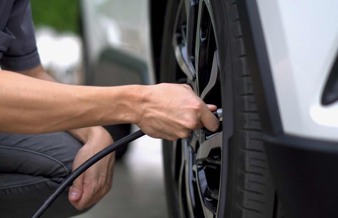 추석연휴 장거리 운전한다면…'엔진오일·타이어 등 사전점검은 필수!' 게시글 썸네일