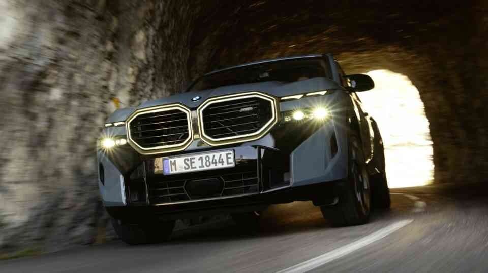 BMW 회장 "왕콧구멍 논란 의도된 것" 게시글 썸네일