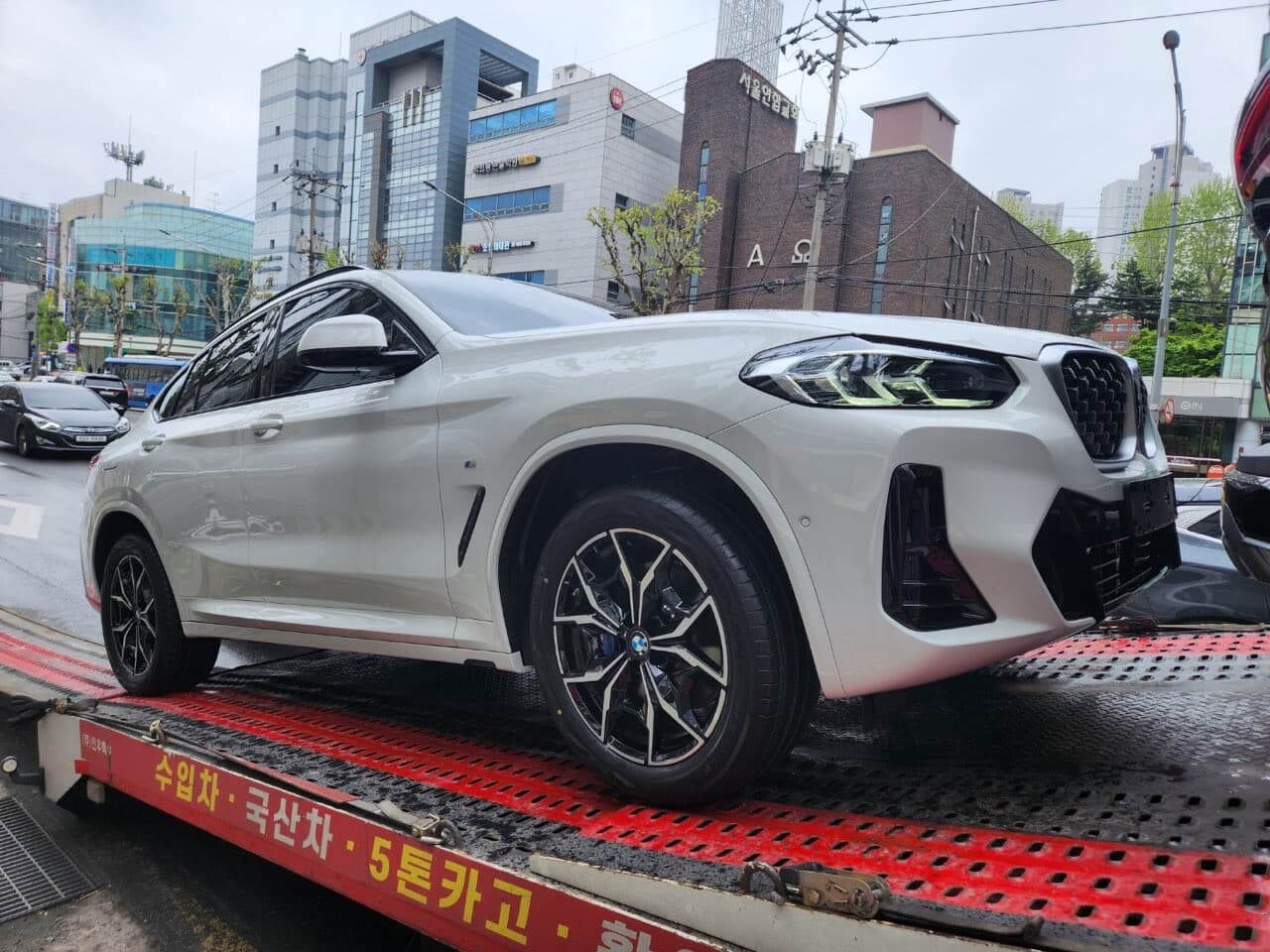 BMW X4 xDrive 20i M 스포츠 P1 게시글 썸네일