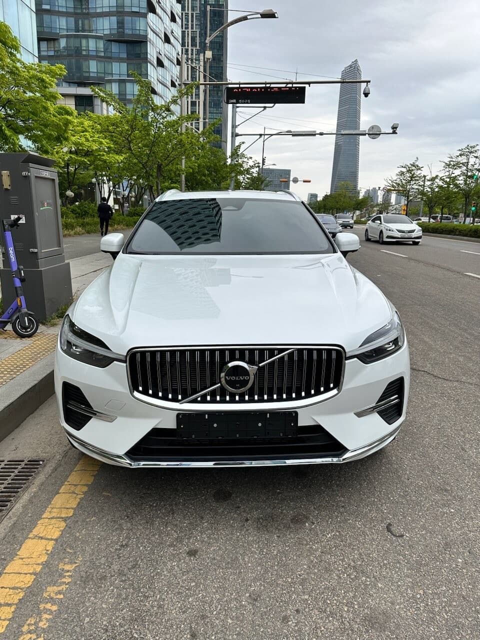 볼보 XC60 B5 AWD 얼티메이트 브라이트 게시글 썸네일