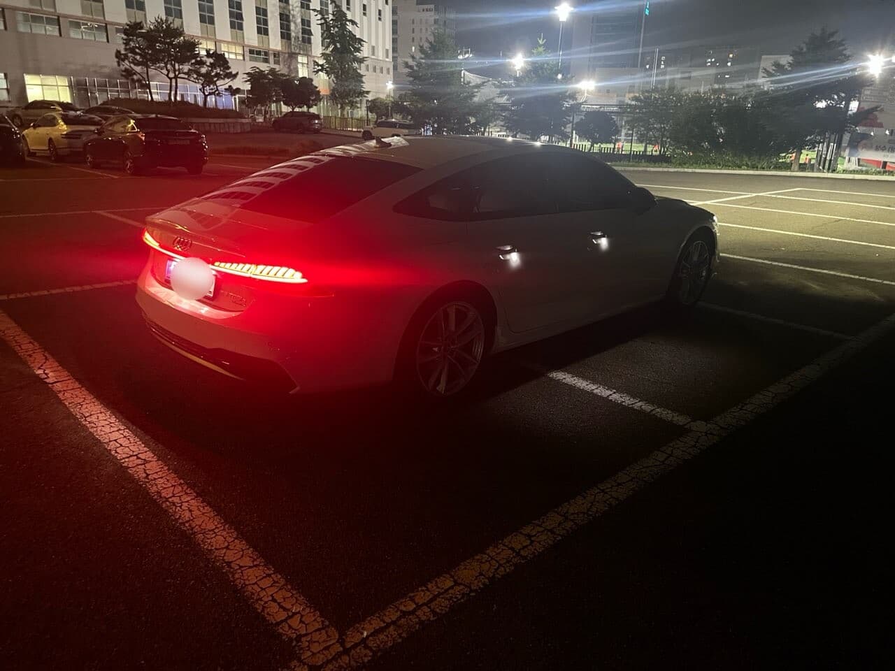 아우디 A7 55 TFSI e 콰트로 프리미엄 게시글 썸네일