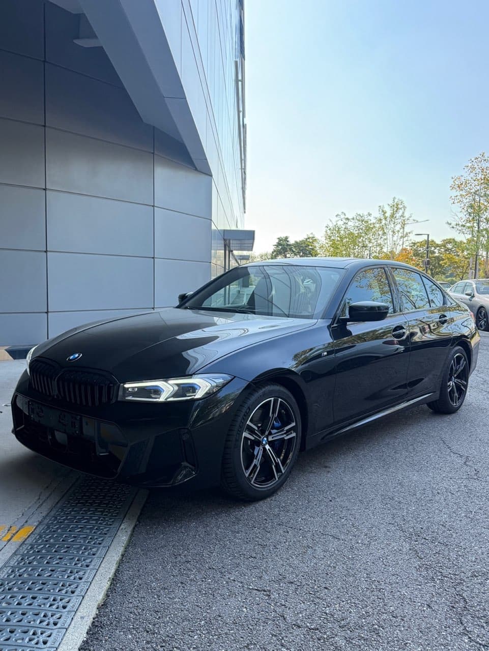 BMW 3시리즈 320i M 스포츠 P2 게시글 썸네일