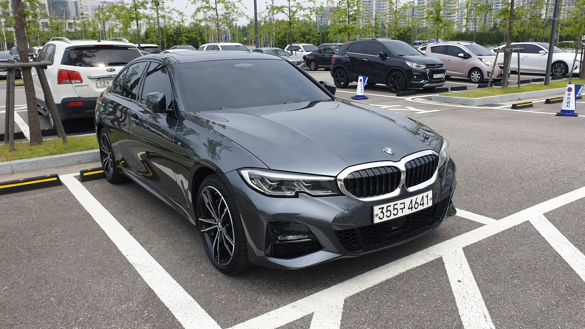 BMW 3시리즈 330e M 스포츠 게시글 썸네일