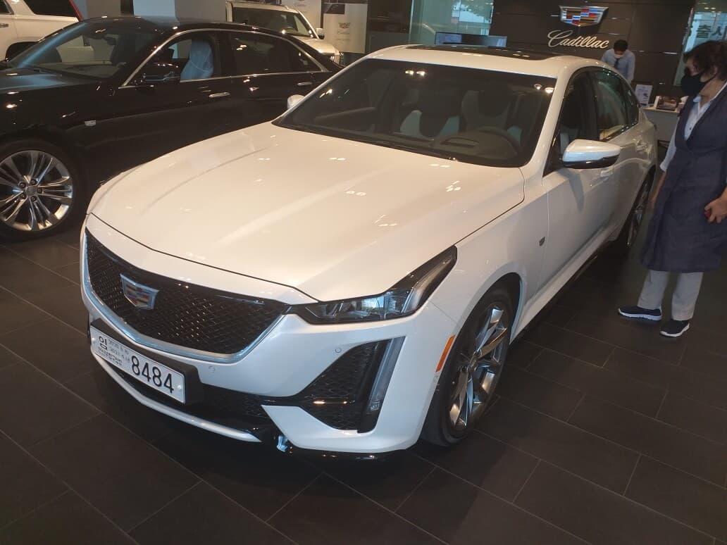 캐딜락 CT5 스포츠 게시글 썸네일