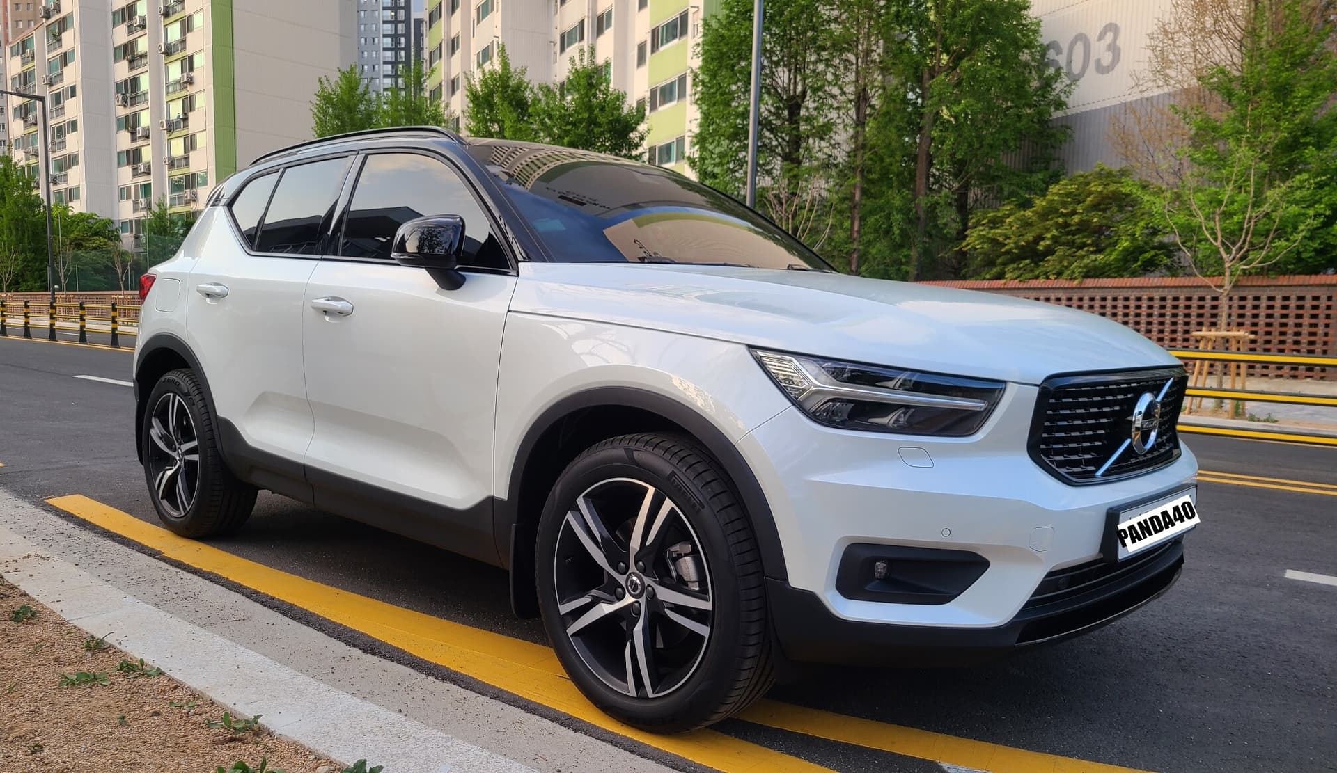 볼보 XC40 B4 AWD R-디자인 게시글 썸네일
