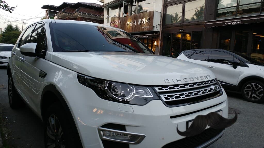 랜드로버 디스커버리 스포츠 D180 SE 게시글 썸네일