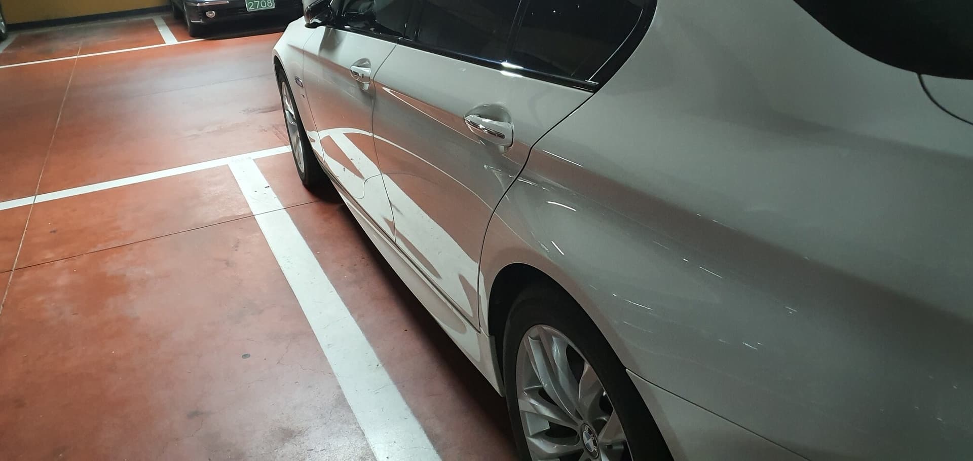 BMW 5시리즈 520d xDrive M 에어로 다이나믹 에디션 게시글 썸네일