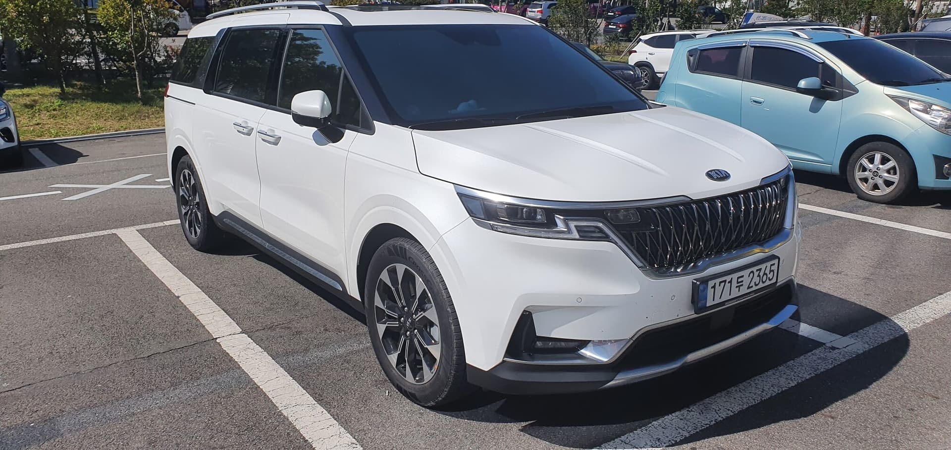 기아 카니발 시그니처 D2.2 9인승 게시글 썸네일