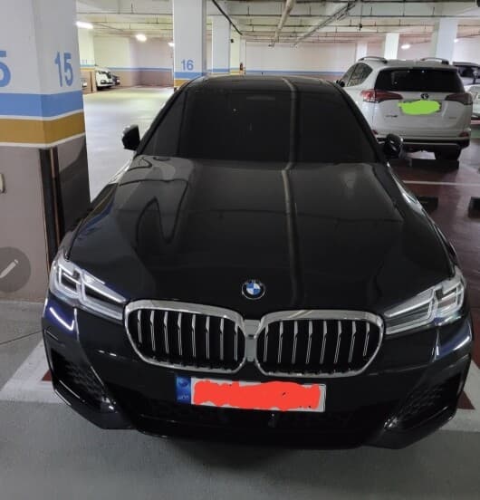 BMW 5시리즈 520i M 스포츠 패키지 게시글 썸네일